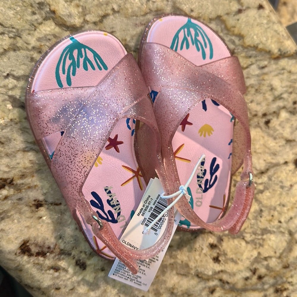 NWT!! Brand new never worn. Pink Old Navy Jelly sandals.